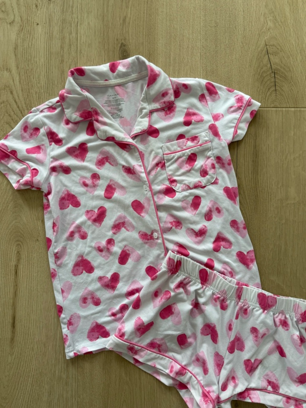Tahari White Short-Sleeve Pajama Set with Pink Heart Print